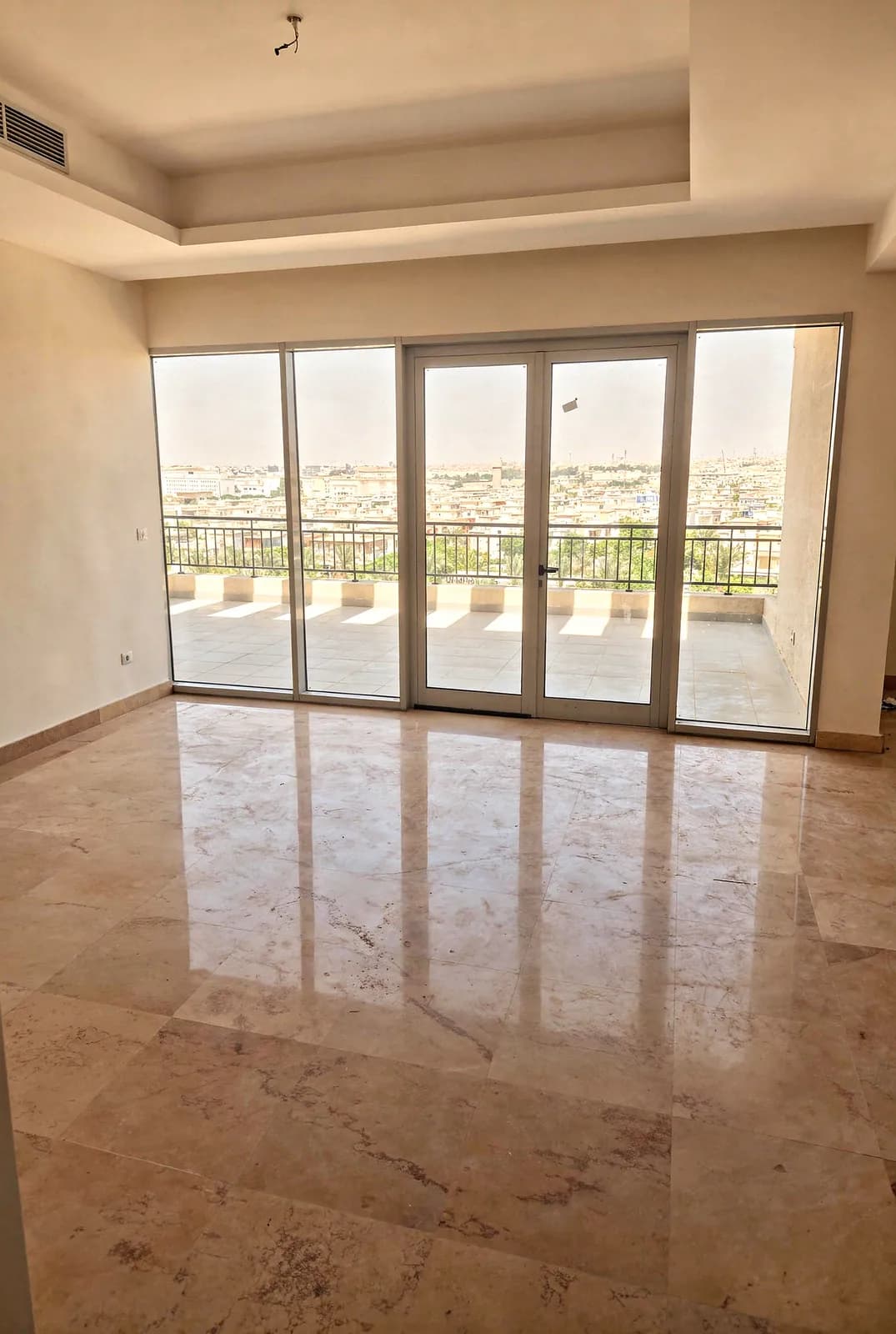 4-bedroom penthouse in Cairo Festival City — photo 3 of 9