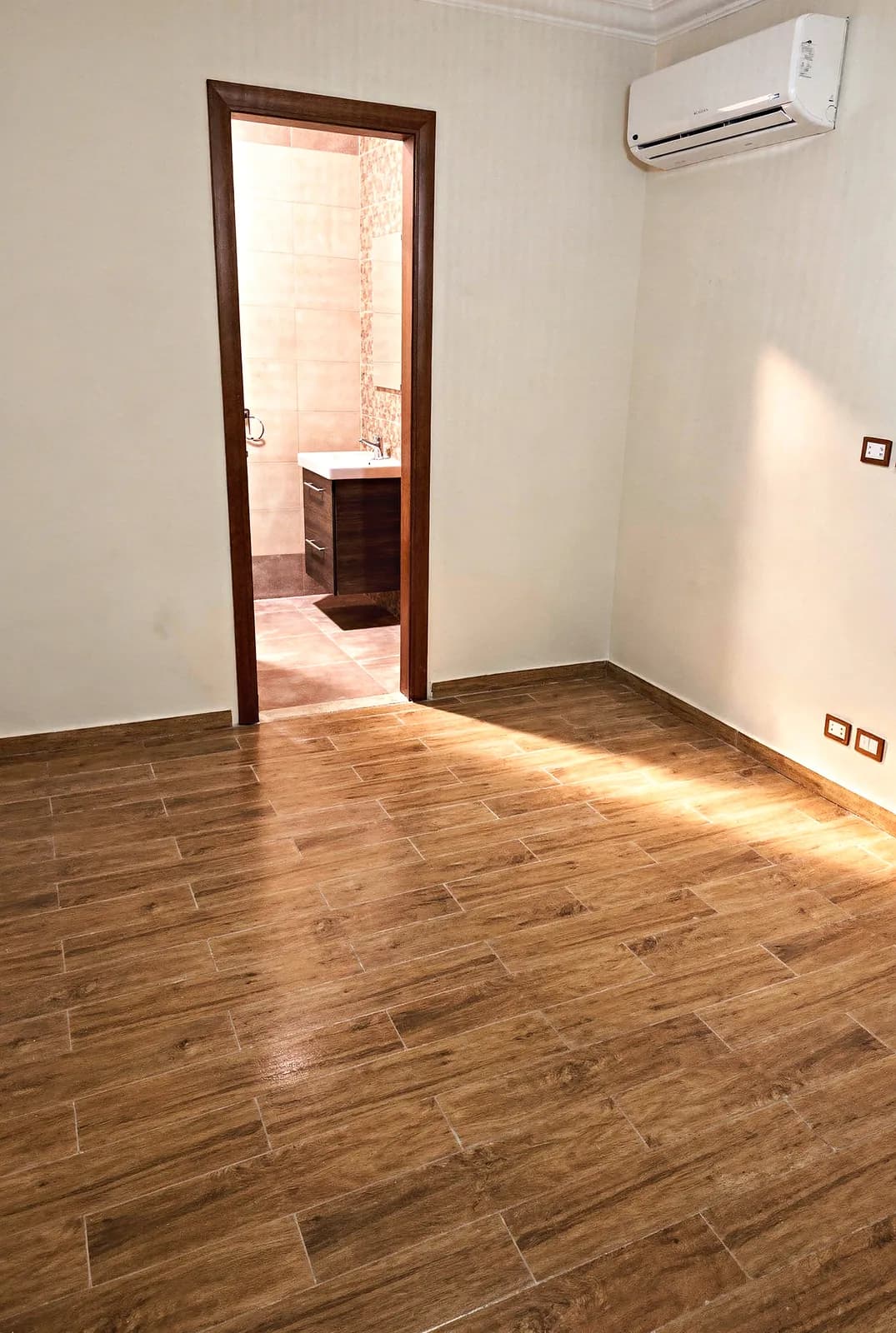 5-bedroom standalone villa in Oriana 3, Cairo Festival City — photo 5 of 13