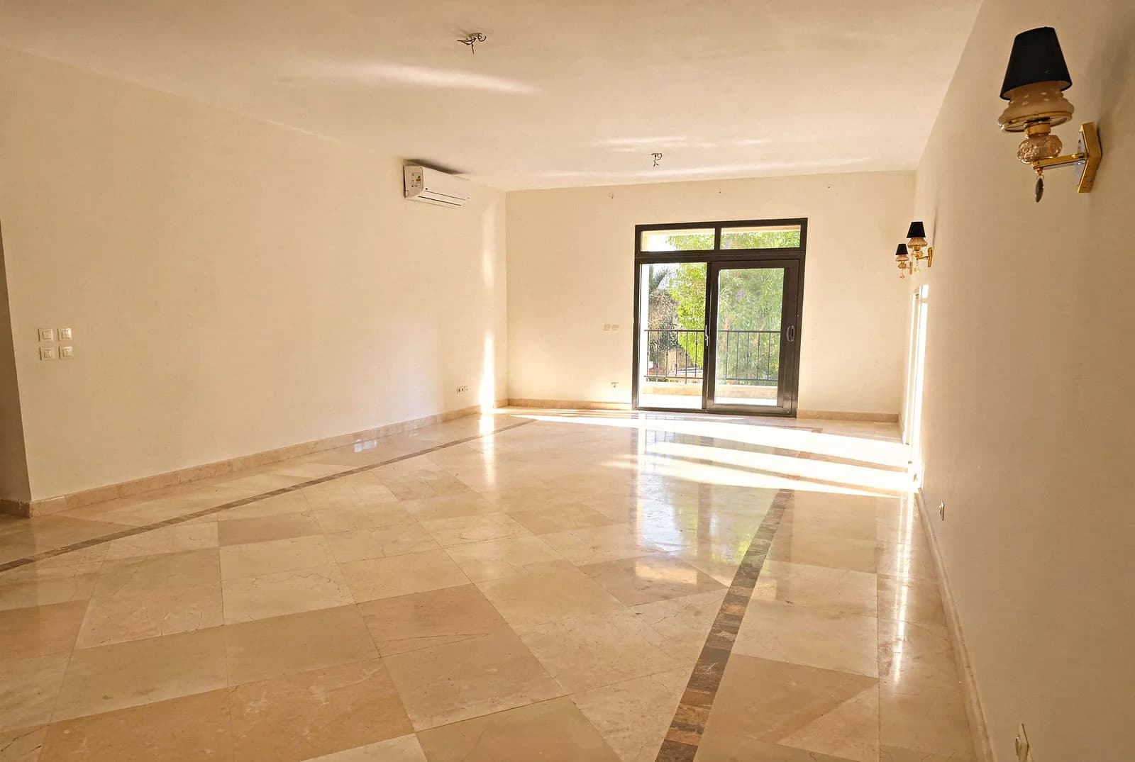 3-bedroom apartment in Mivida, Parcel 23 — reception