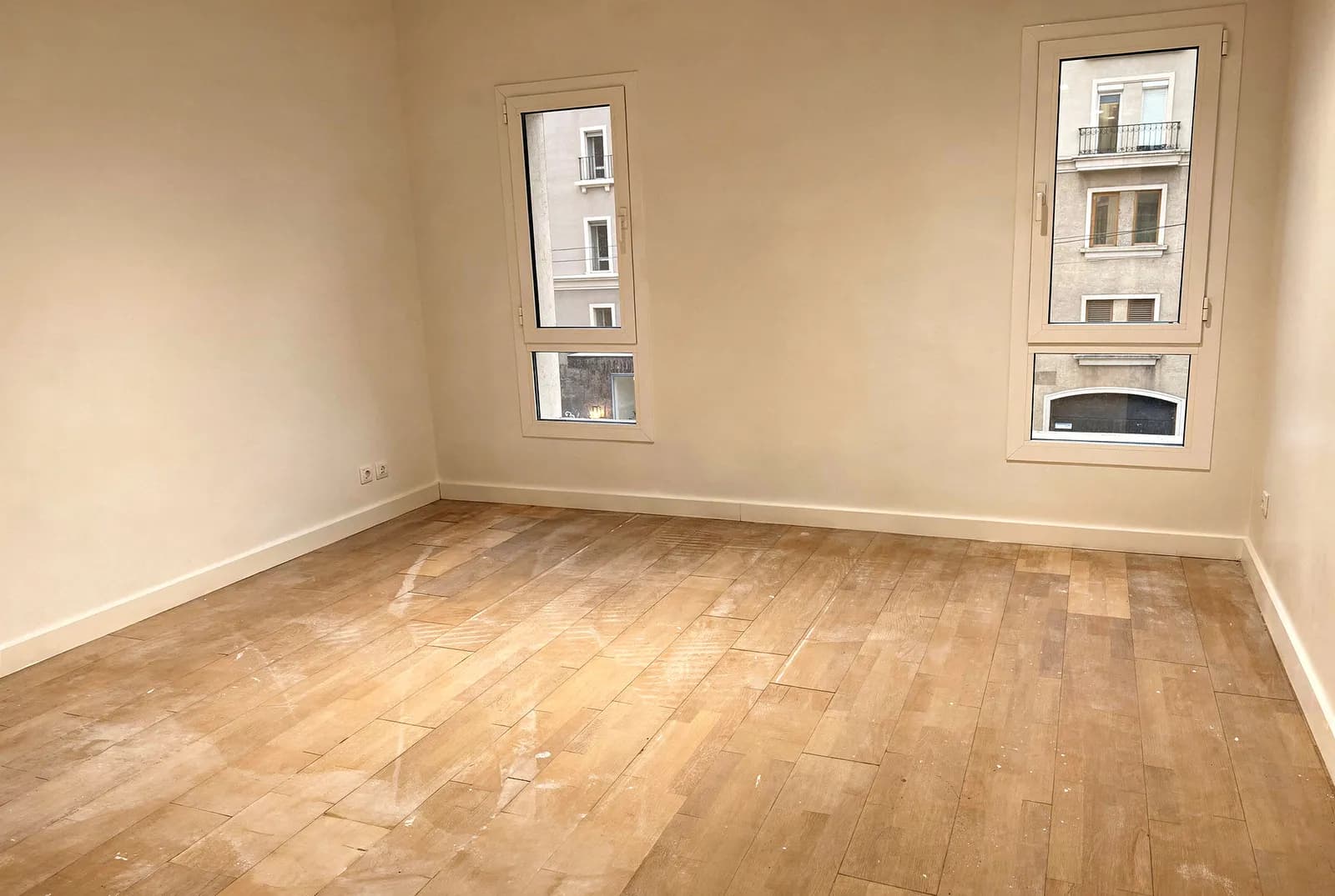 4-bedroom apartment in Mivida Boulevard — photo 4 of 15